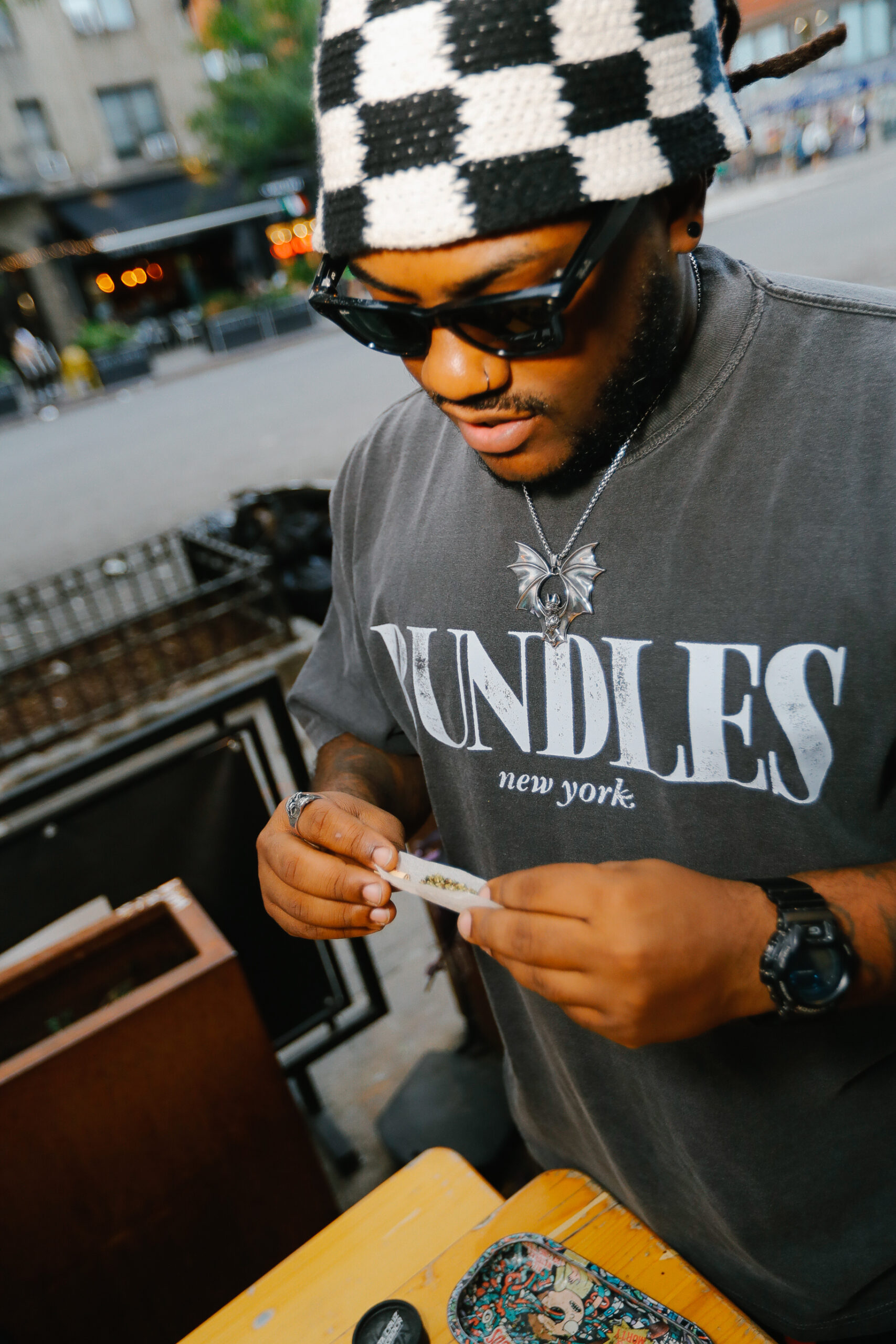 Rolling a Bundles pre-roll on the streets of New York.
